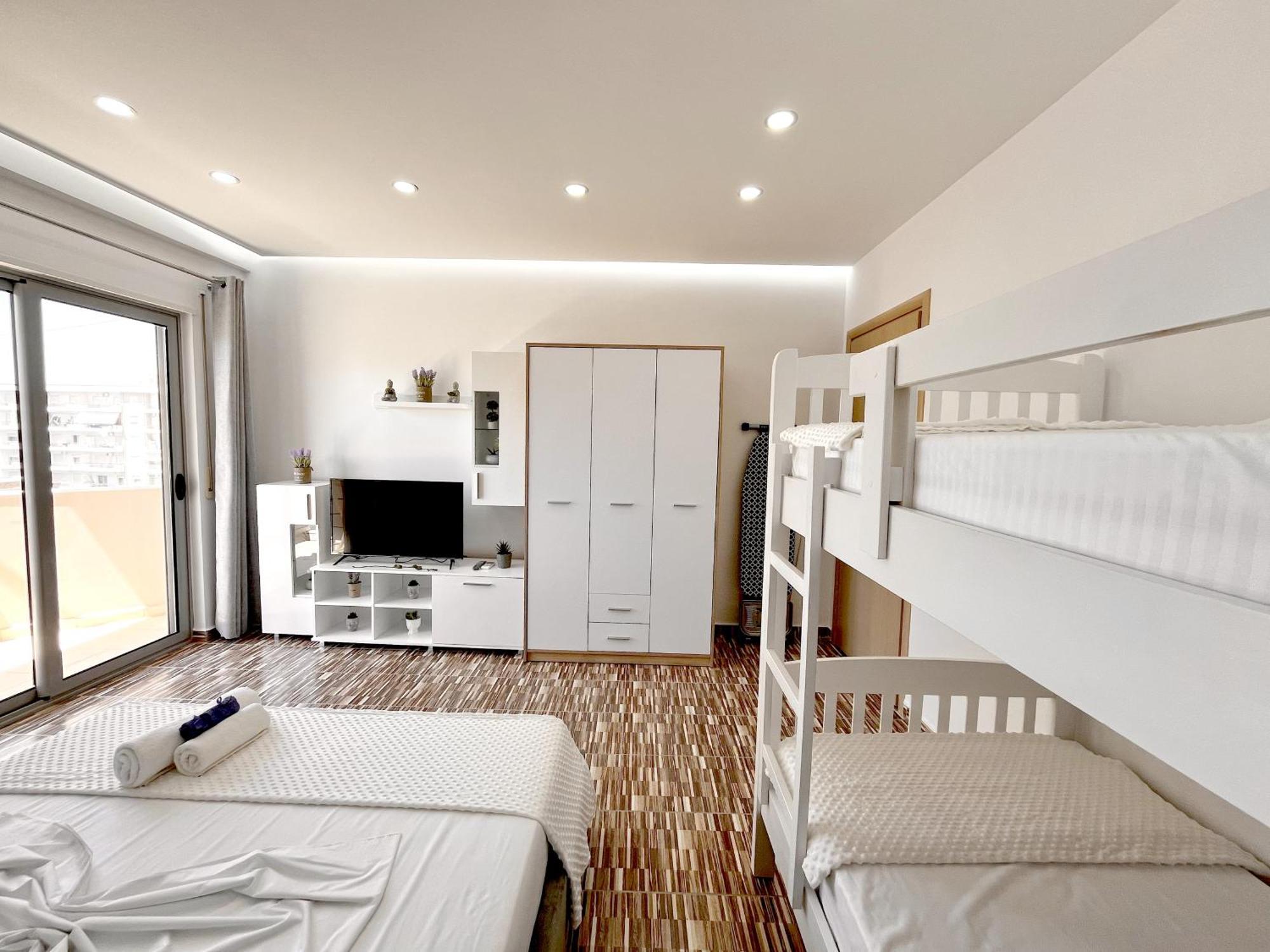 Kam Apartments In The City Center Vlorë Exteriör bild
