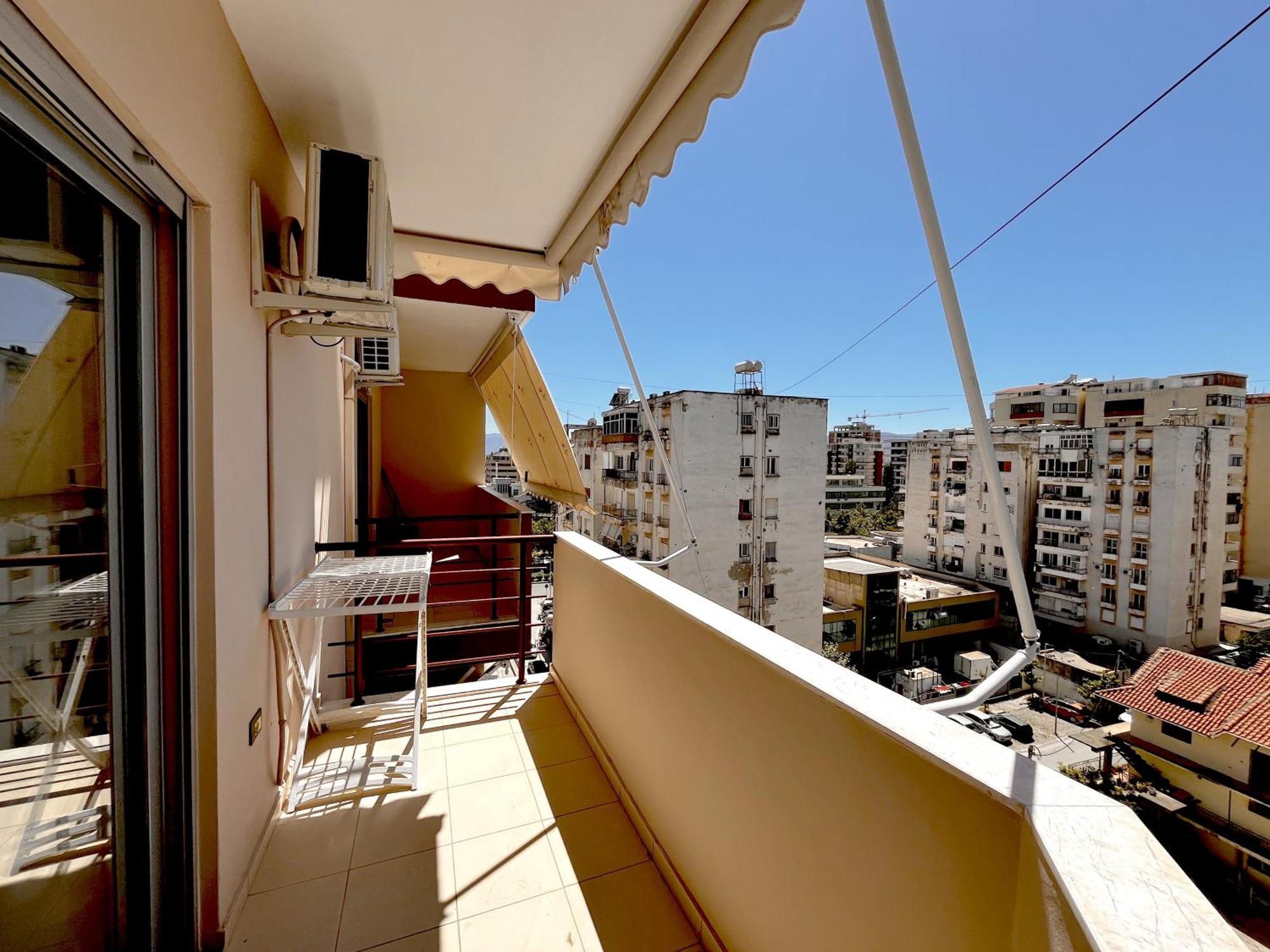 Kam Apartments In The City Center Vlorë Exteriör bild