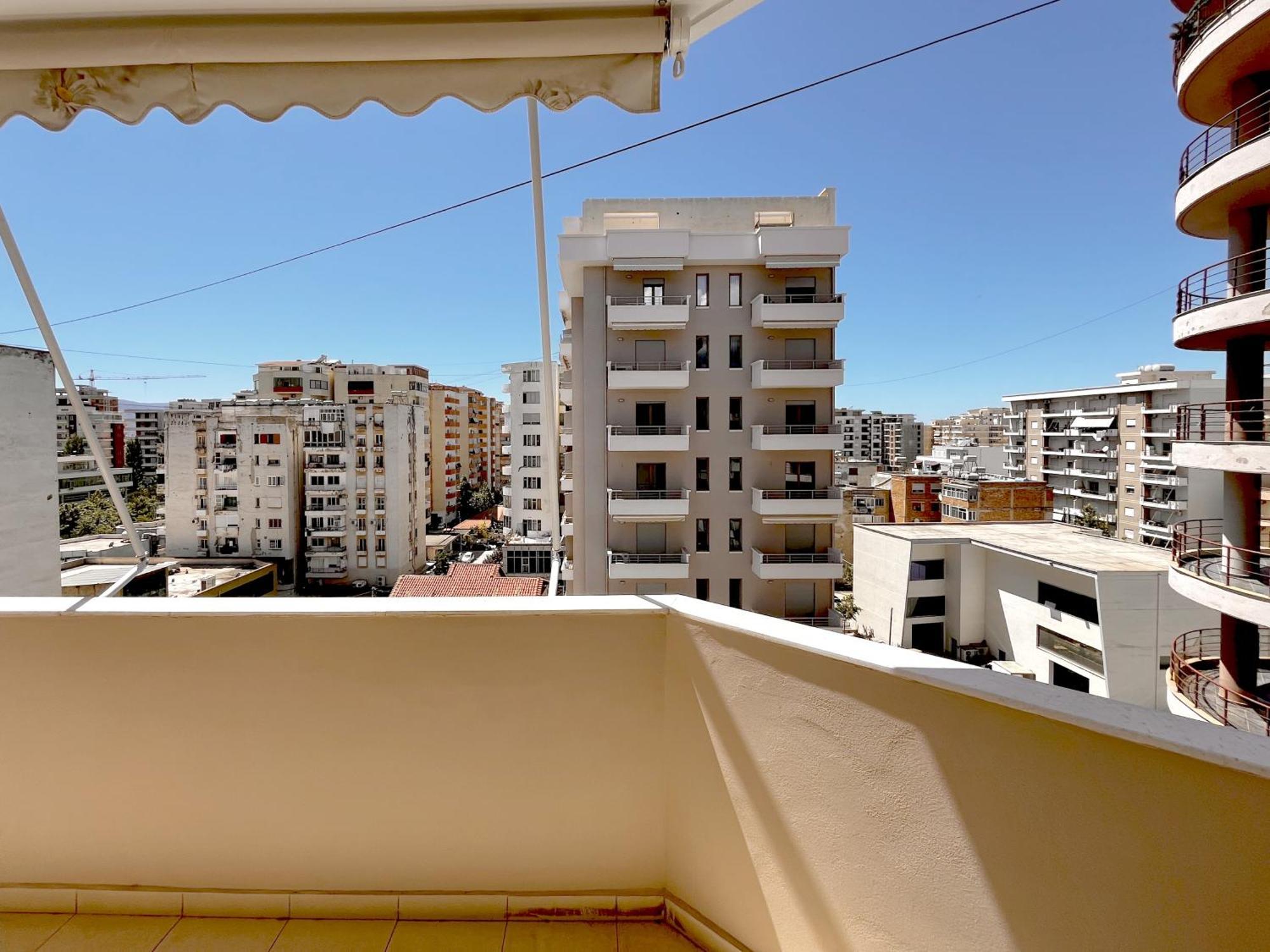 Kam Apartments In The City Center Vlorë Exteriör bild